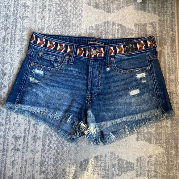 Abercrombie & Fitch Boyfriend Short 27 NWT - Picture 1 of 4